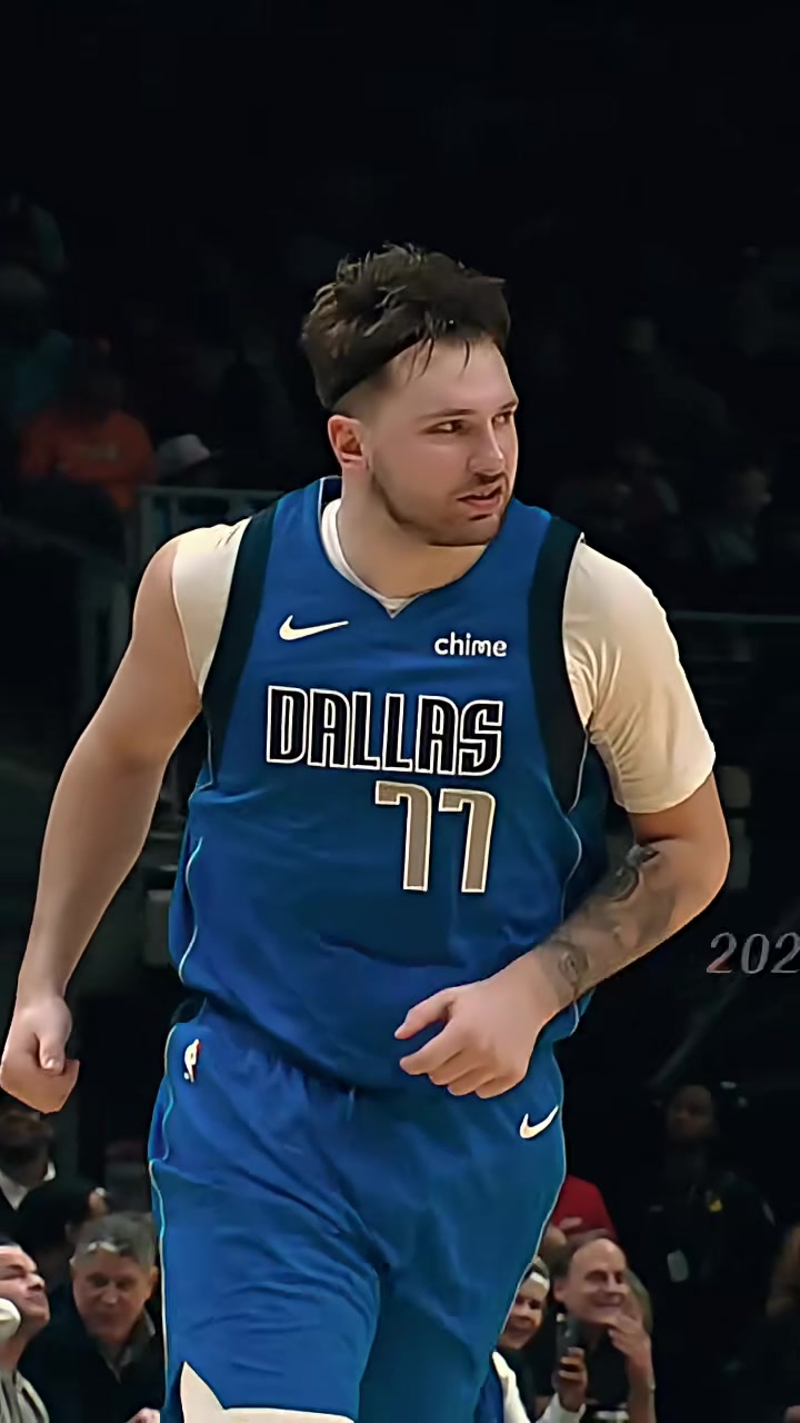 包含东契奇生涯首个四双，联盟炸锅！的词条