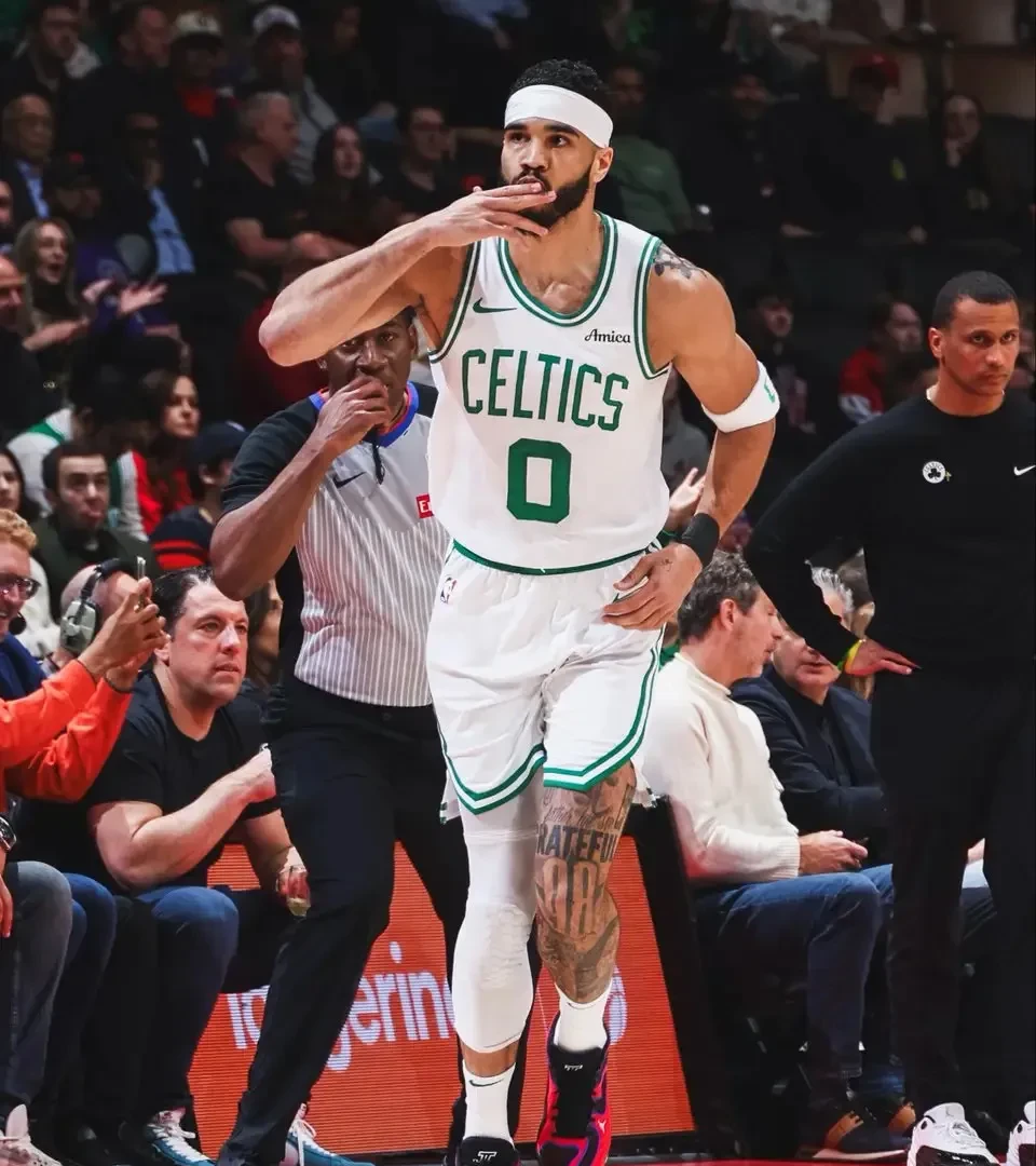 塔图姆单赛季250+三分，凯尔特人队史第一的简单介绍