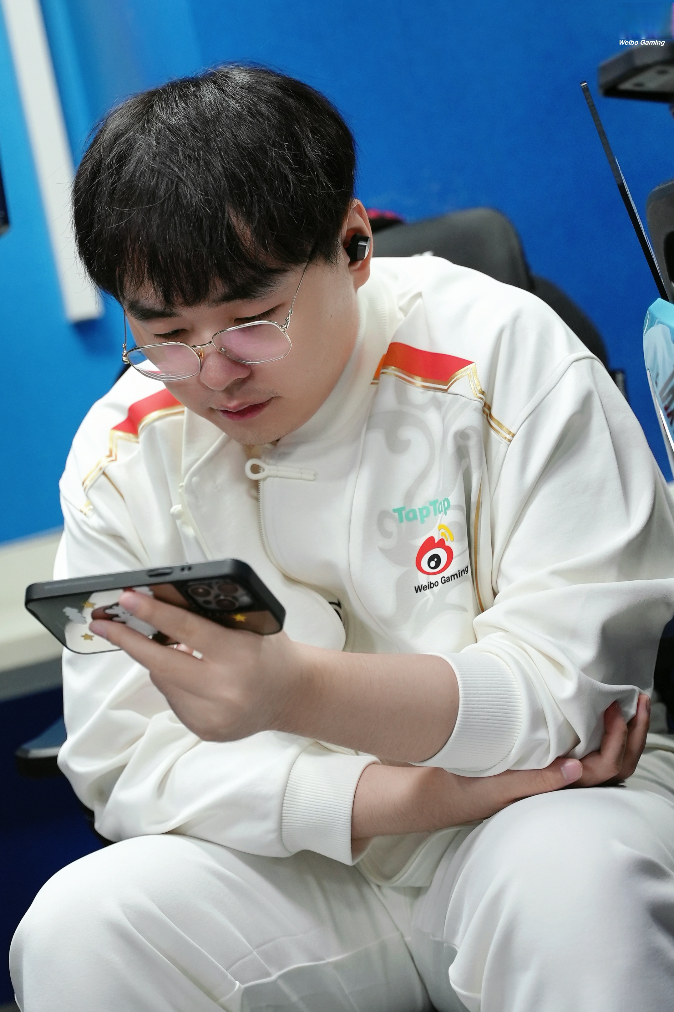 九游娱乐体育-电竞选手退役转型：55开卖烧烤，PDD做青训