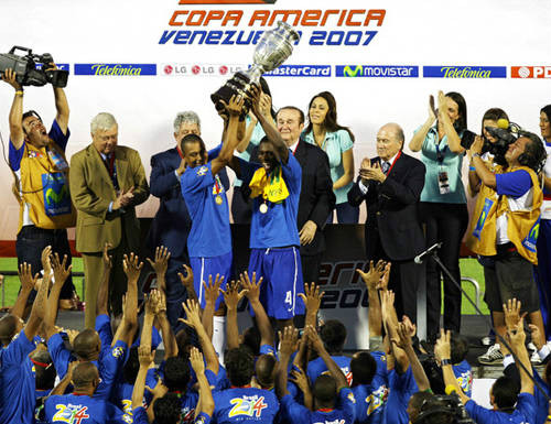 九游娱乐体育-关于美洲杯：南美足球的激情碰撞的信息