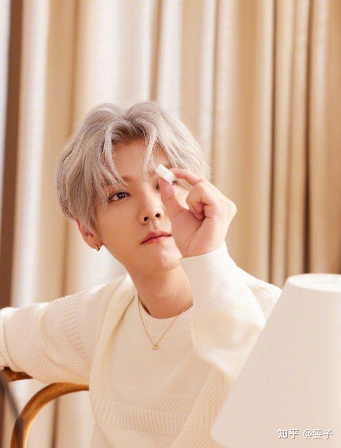 九游体育在线-包含《为什么电竞圈容易“塌房”？偶像光环下的真相》的词条